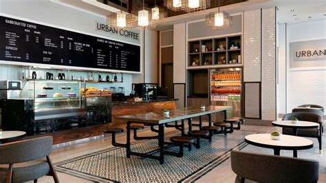 clark freeport zone dining